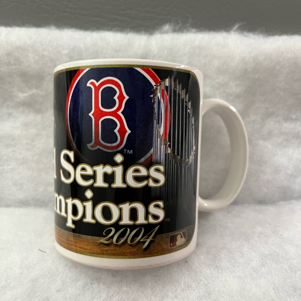 2004 BOSTON RED SOX World Series Champions 3,75" Ceramic Mug, Collectible